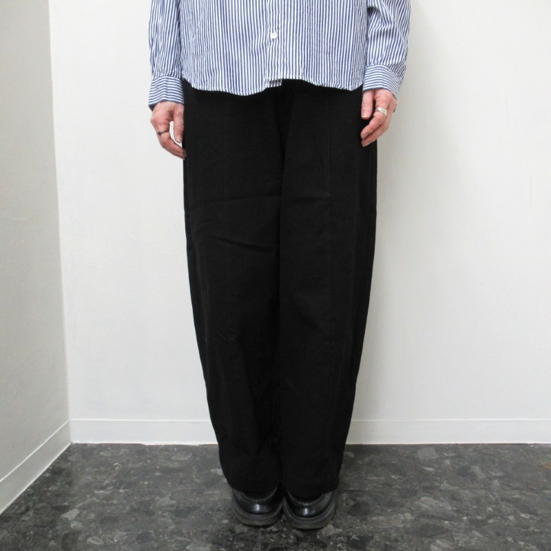 LAITERIE ナチュラルコットンピーチツイルカーブパンツ /BK99